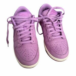 Nike Women’s Lavender Low-Top Sneakers